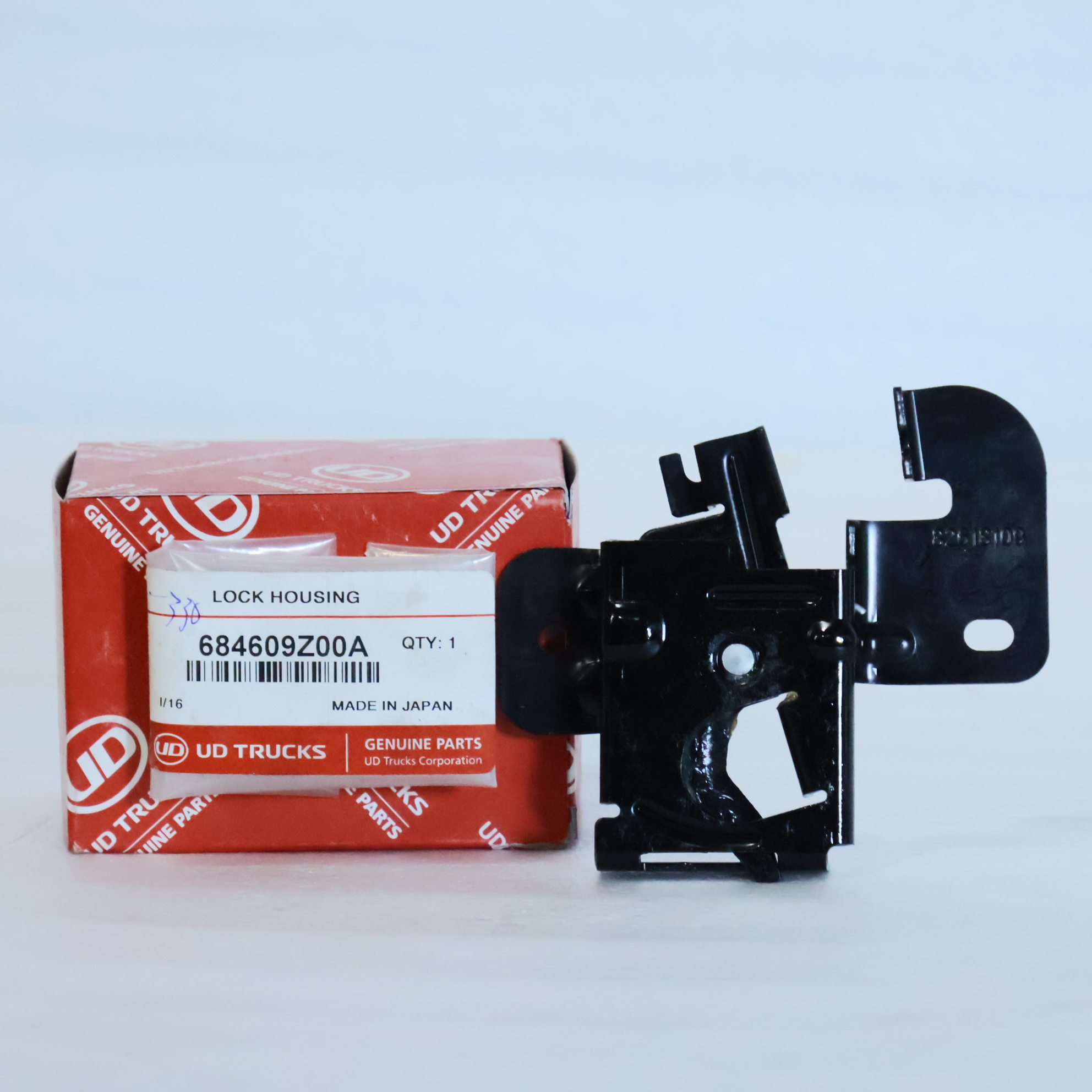 NGÀM KHÁO NẮP CABÔ BÊN PHẢI - QUESTER