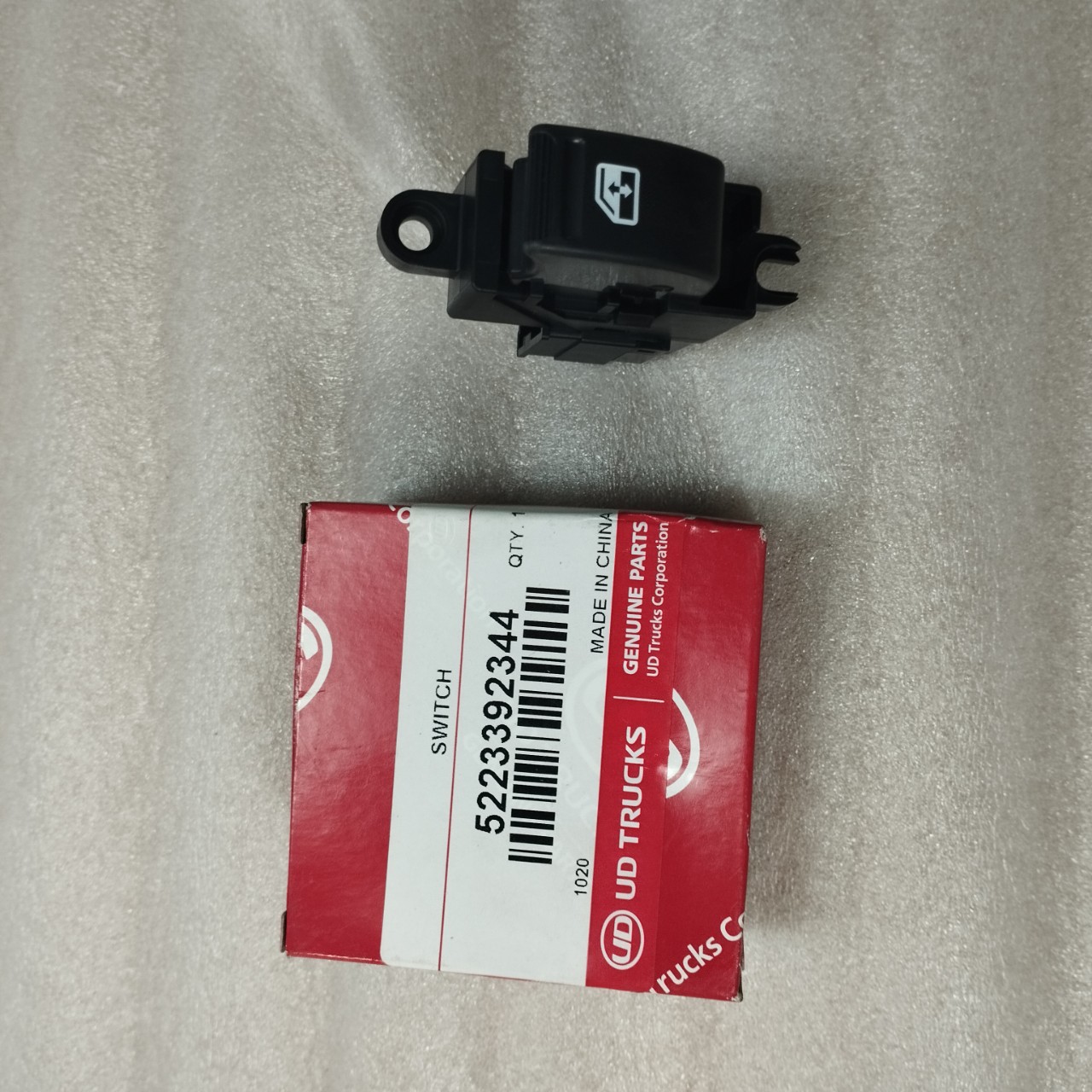 CÔNG TẮC NÂNG HẠ KÍNH, BÊN PHẢI (DÙNG CHUNG)